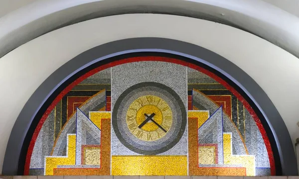 Metro istasyonu Ligovsky Prospekt iç parçası
