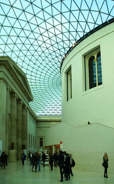 Wycieczka kulturalna do British Museum w Londynie — Zdjęcie stockowe