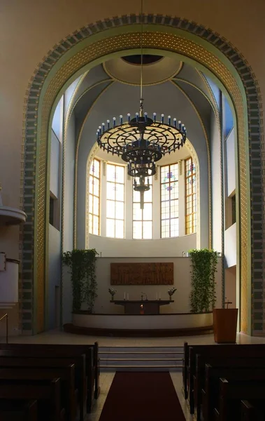 Paseo por la ciudad y un fragmento de interiorismo de la Iglesia de Skala —  Fotos de Stock