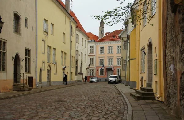 Interesting walk in the historical part of Tallinn — Stock Photo, Image
