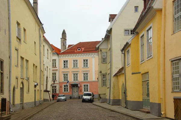 Interesujący spacer w historycznej części Tallina — Zdjęcie stockowe