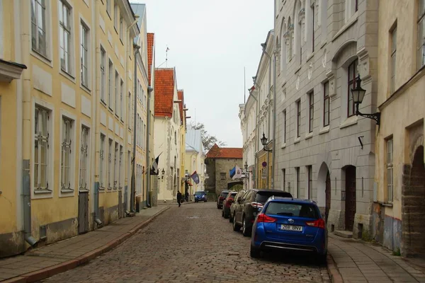 Interessante wandeling in het historische deel van Tallinn — Stockfoto