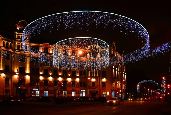 Decoração elétrica de Natal sobre a Praça Austríaca — Fotografia de Stock