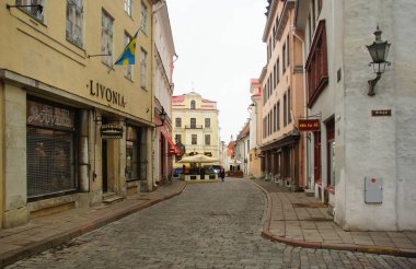 Tallinn 'in tarihi bölümünde ilginç bir yürüyüş.