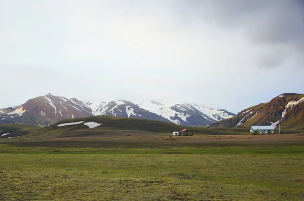 Волнительный поход в горы Исландии — стоковое фото