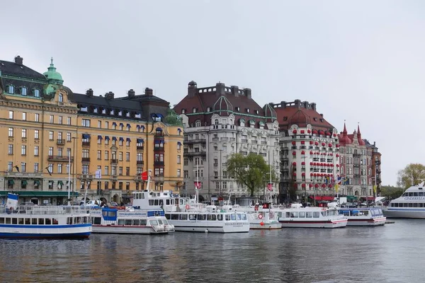 May Sunday walk in the center of Stockholm — Stock Photo, Image