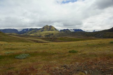 Botnar 'ın Torsmork rotasında İzlanda' da büyüleyici ve ilginç bir yaz yürüyüşü.