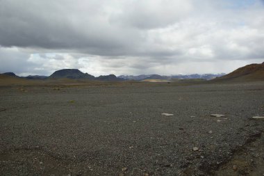 Botnar 'ın Torsmork rotasında İzlanda' da büyüleyici ve ilginç bir yaz yürüyüşü.