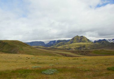 Botnar 'ın Torsmork rotasında İzlanda' da büyüleyici ve ilginç bir yaz yürüyüşü.