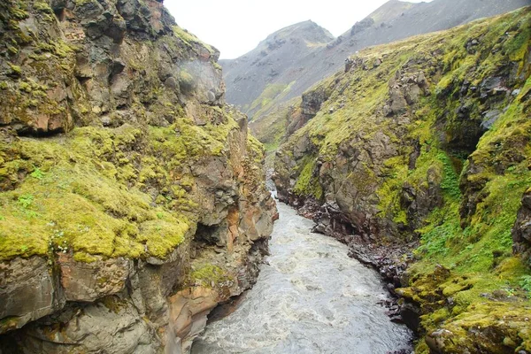 アイスランドの魅力的な冒険と夏のハイキング ルートボトナー Torsmork — ストック写真