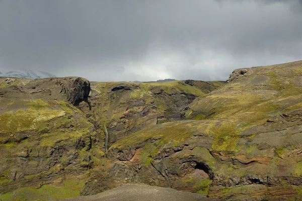 Μια Ενδιαφέρουσα Και Συναρπαστική Καλοκαιρινή Πεζοπορία Στην Ισλανδία Τμήμα Της — Φωτογραφία Αρχείου