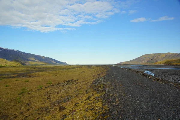 Συναρπαστική Και Ενδιαφέρουσα Καλοκαιρινή Πεζοπορία Στην Ισλανδία Τμήμα Της Διαδρομής — Φωτογραφία Αρχείου