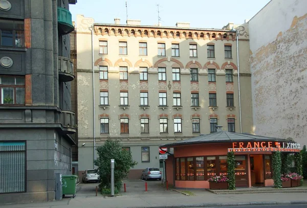 Lotyšský Národní Romantismus Architektuře Fragment Fasády Budovy Terasy Restaurace — Stock fotografie