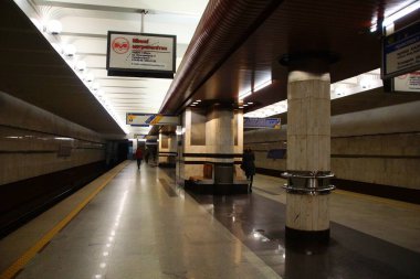 Minsk 'teki Borisovskiy trakt metro istasyonunun iç kısmı.