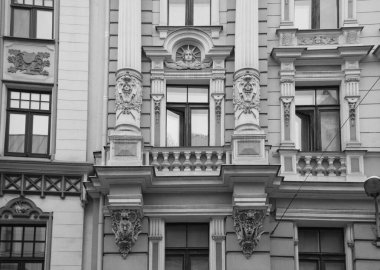 Ulusal romantizm ve Riga Art Nouveau, ön cephe tasarımı, Cristiano Baron sokağı