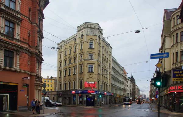 Gloomy Sommar Morgon Och Promenad Längs Tråkiga Gatorna Centrum — Stockfoto