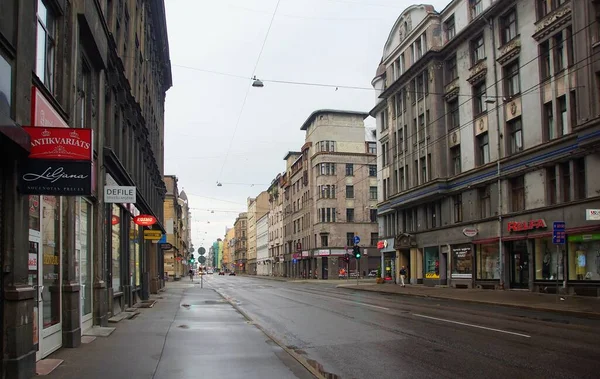 Gloomy Sommar Morgon Och Promenad Längs Tråkiga Gatorna Centrum — Stockfoto
