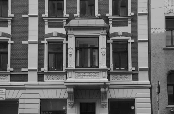Fragment Der Fassade Mit Der Tür Eines Wohnhauses Stil Der — Stockfoto