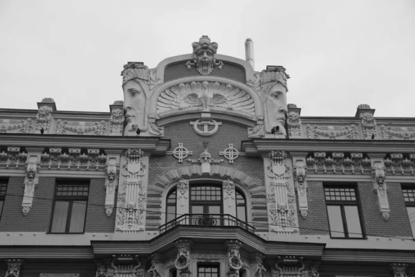 Fragment Façade Immeuble Résidentiel Dans Style Romantisme National Art Nouveau — Photo