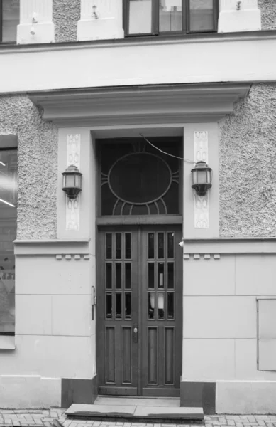 Fragmento Fachada Con Puerta Edificio Residencial Estilo Del Romanticismo Nacional — Foto de Stock