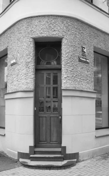 Fragmento Fachada Com Porta Edifício Residencial Estilo Romantismo Nacional Uma — Fotografia de Stock