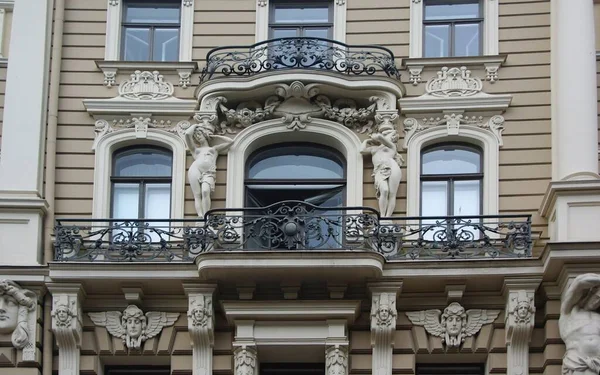 Fragmento Fachada Edificio Residencial Estilo Del Romanticismo Nacional Art Nouveau —  Fotos de Stock