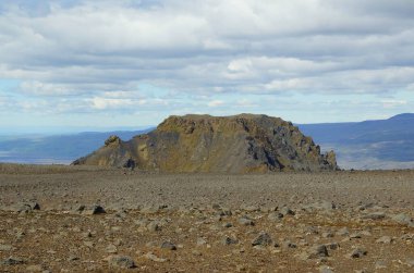 İzlanda 'da büyüleyici yaz yürüyüşü