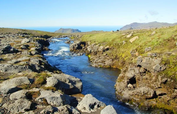 Faszinierende Sommerwanderung Island Land Der Vulkane Berge Gletscher Und Wasserfälle — Stockfoto