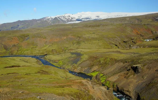 在冰岛一个迷人的夏季远足 在火山 冰川和瀑布的国度 是Skogau Falls Vic村海路的一部分 — 图库照片