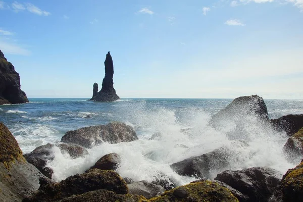 Fascynująca Letnia Wędrówka Islandii Przystanek Mieście Vic Zwiedzanie Czarnej Plaży — Zdjęcie stockowe