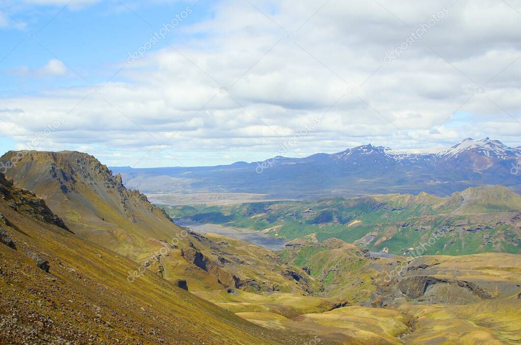 Fascinating summer hike in Iceland
