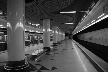 Minsk 'teki Gryshevka metro istasyonunun iç kısmı.