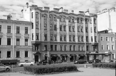 St. Petersburg 'da Rybatskaya Caddesi' nde bulunan Art Nouveau tarzı bir binanın mimari tasarımı.