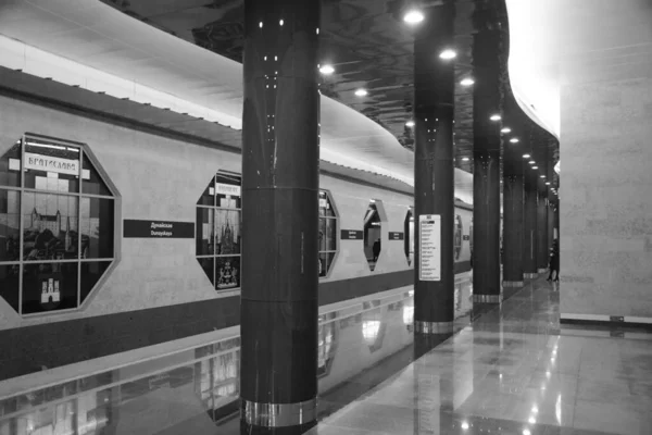 Fragmento Del Interior Estación Metro Dunayskaya San Petersburgo — Foto de Stock