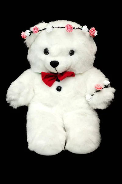 Ours en peluche jouet blanc cadeau pour un enfant. Fond noir — Photo