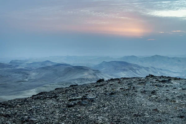 성령에 유대 사막에서 아름 다운 아침 일출 토지 이스라엘 — 스톡 사진