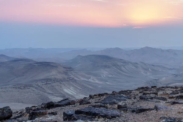 Paesaggio magico dell'alba del deserto su Israele terra santa del deserto giudeo — Foto Stock