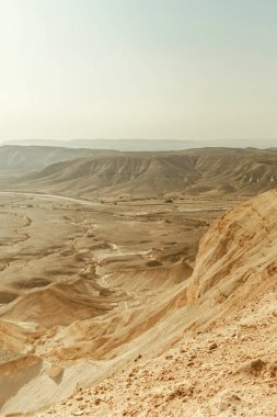 Verical manzaralı kuru Orta Doğu vahşi doğada İsrail tarih
