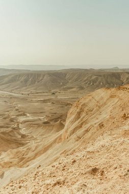 Verical manzaralı kuru Orta Doğu vahşi doğada İsrail tarih