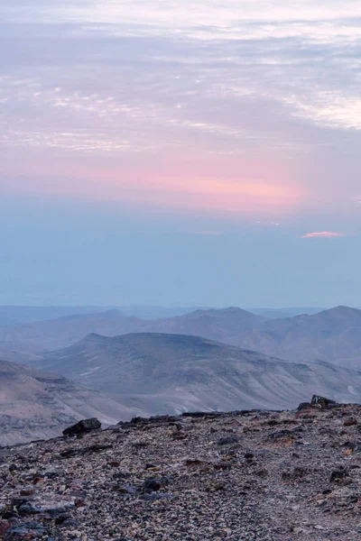 이스라엘 유대 사막에 마법의 일출의 세로 사진 풍경 — 스톡 사진