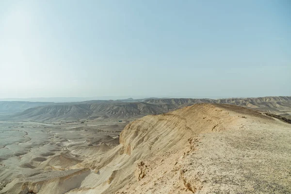 Vista do horizonte da paisagem no deserto seco perto do mar morto em Israel — Fotografia de Stock