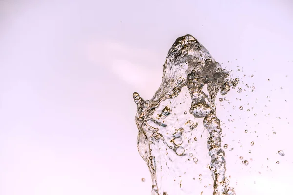 Abstraktní vodní vlna drop v pohybu s barvou pozadí. — Stock fotografie