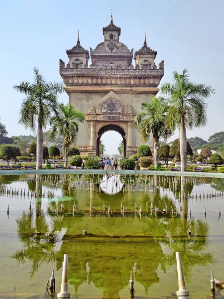 Patuxai arch emlékműve, vientiane, Laosz fővárosa. — Stock Fotó