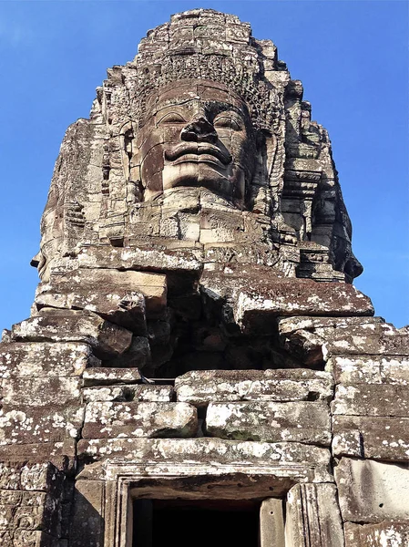 Estatua de Bayon Temple Angkor Thom, Camboya. Antiguo arquita jemer —  Fotos de Stock