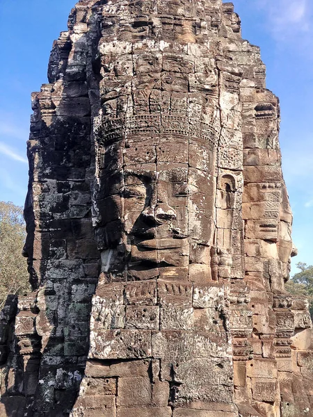 Estatua de Bayon Temple Angkor Thom, Camboya. Antiguo arquita jemer —  Fotos de Stock