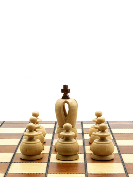 Conceito de Liderança: Pedaço de xadrez branco rei com peões — Fotografia de Stock