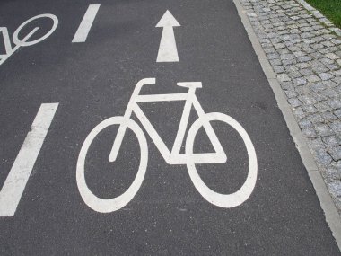 Trafik işaretleri: Bir ıslak asfalt Bikeway Bisiklet sembolü