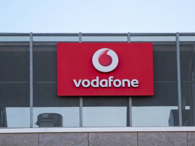 Vodafone Logosu Berlin, Almanya 'da Bir Dükkanda