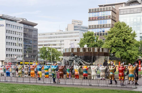 United Buddy Bears at Wittenbergplatz Square in Berlin — Stock fotografie