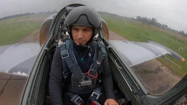 Second Pilot Correct Helmet Looks Gray Blue Fighter Combat Aircraft — Stock Video